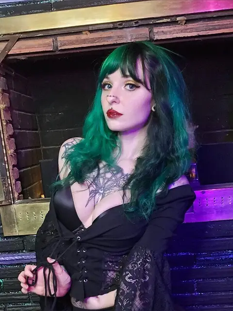 Estella OnlyFans profile