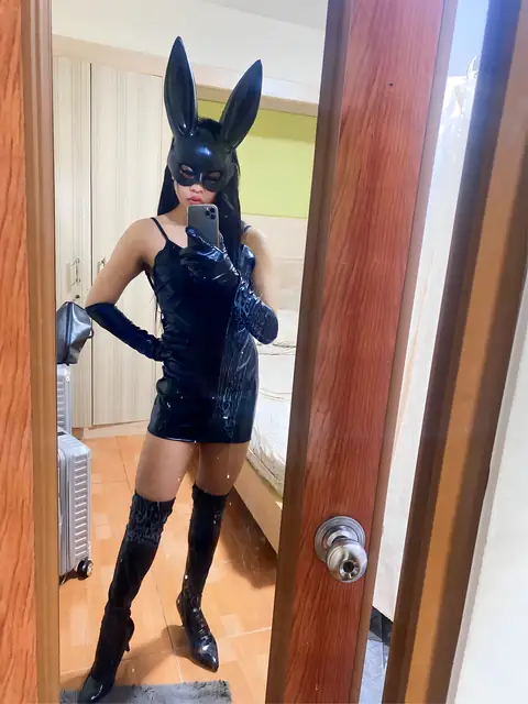 NAUGHTY OF AURA (Trans) on OnlyFans