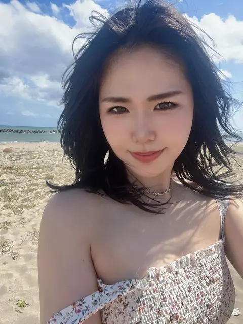 Rena OnlyFans profile
