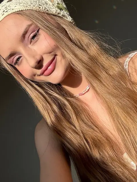 Mila Shine on OnlyFans