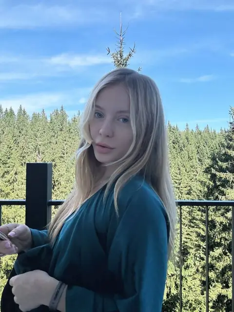 Pretty Elli on OnlyFans