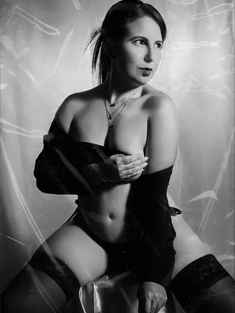 Alice Howards on OnlyFans