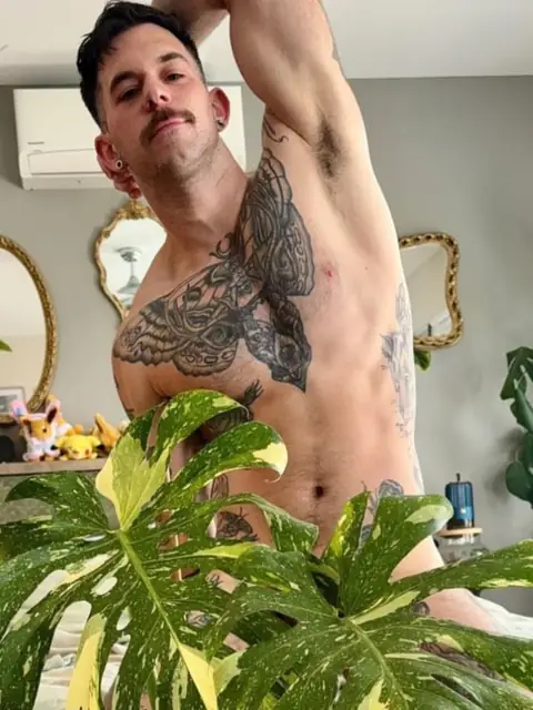 TRO onlyPlants OnlyFans profile