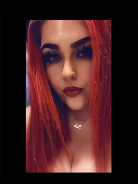 Chunky Goth Gal on OnlyFans