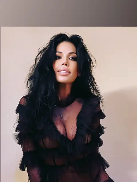 Holly Body on OnlyFans