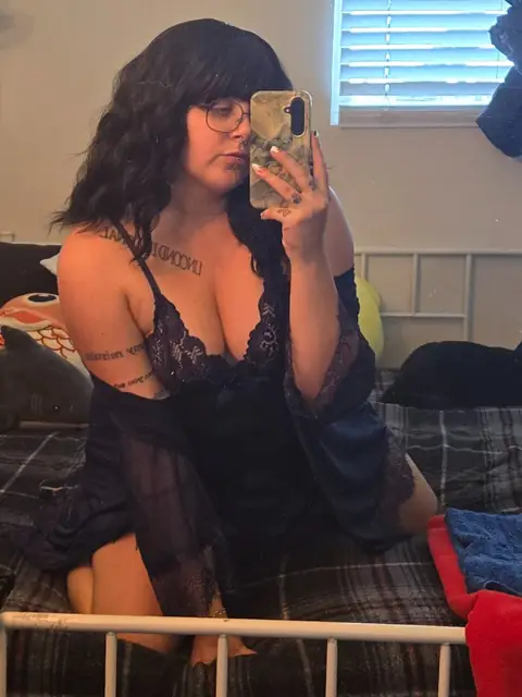 Sarah E. on OnlyFans