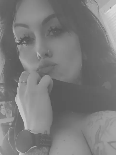 SarahSins6969 on OnlyFans