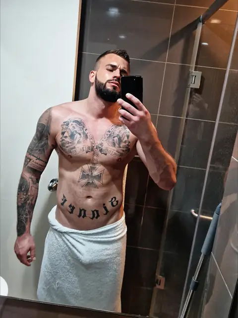 Olivandr on OnlyFans