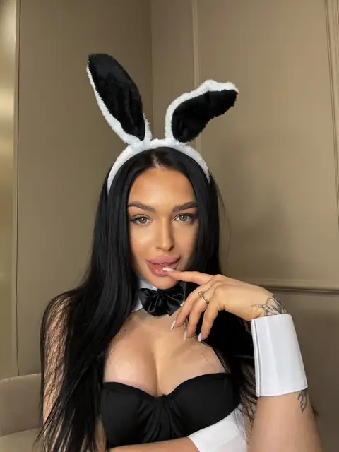 Lola Roze on OnlyFans