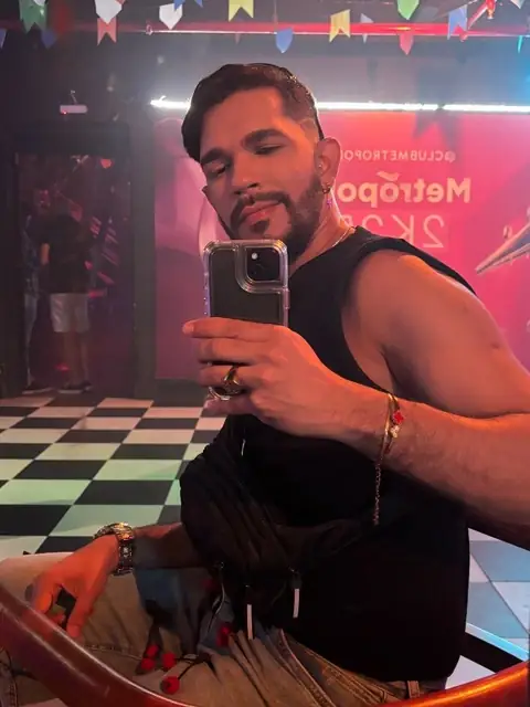 Alex Sampaio on OnlyFans