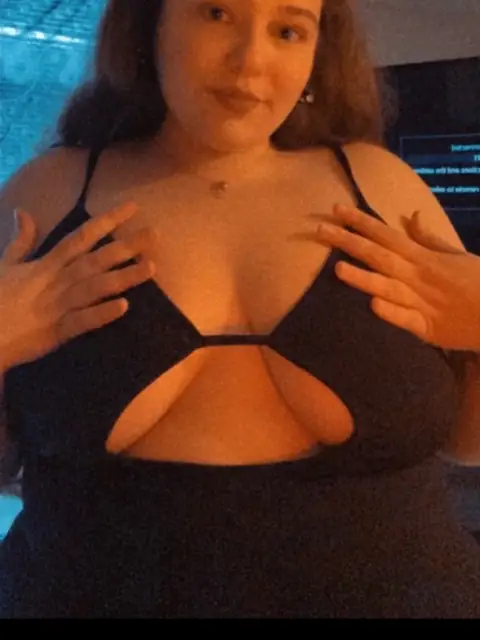 Liz on OnlyFans