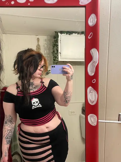 @Bratzzdollflesh on OnlyFans