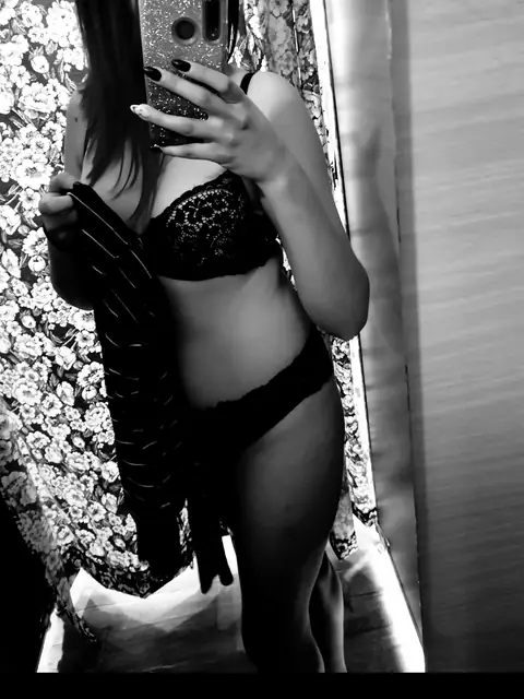 Anne Marie OnlyFans profile