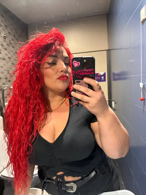 Rotefrau OnlyFans profile
