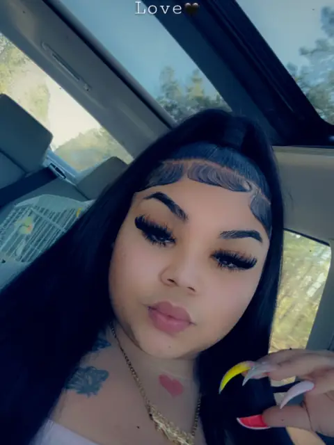 Naiari Renaee on OnlyFans