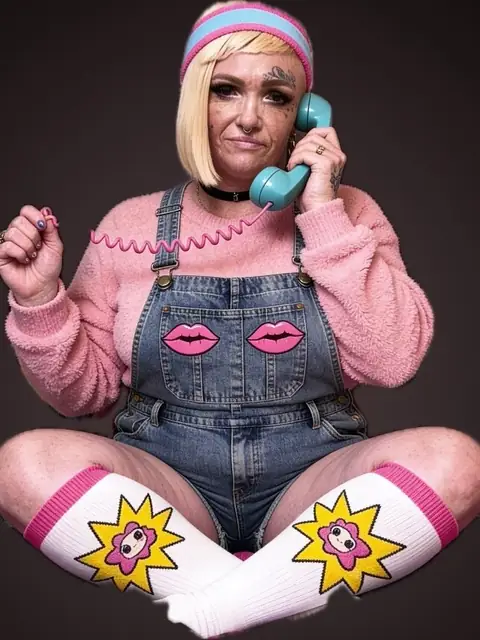 CAIT LA DEE on OnlyFans