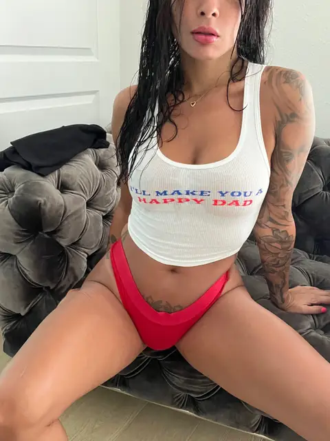 Nadia G on OnlyFans