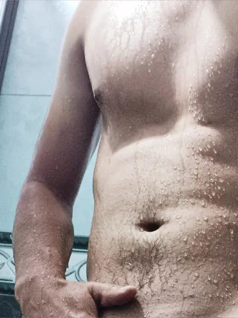 @Yeilatino on OnlyFans