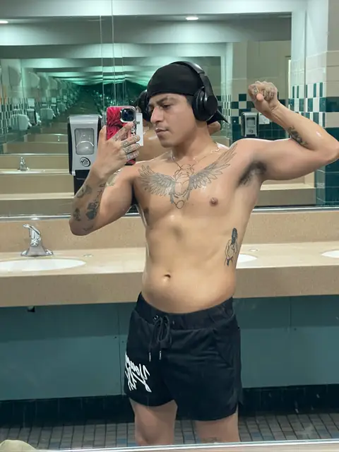 Vince Toji on OnlyFans
