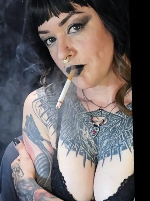 Smoking Lace on OnlyFans