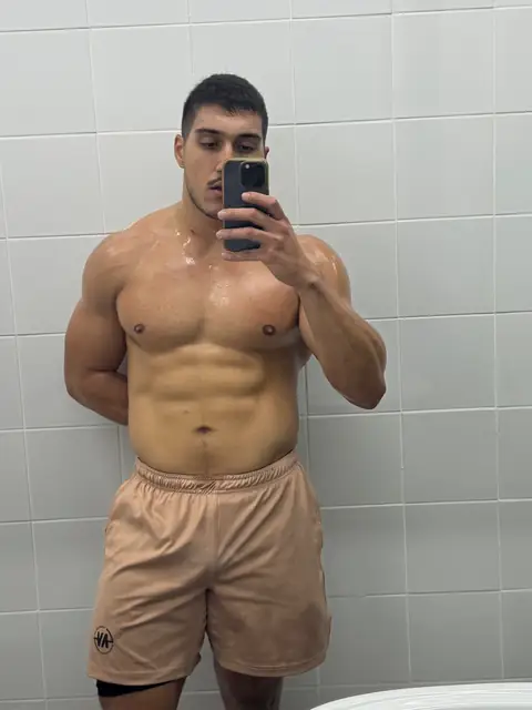 Oscar on OnlyFans