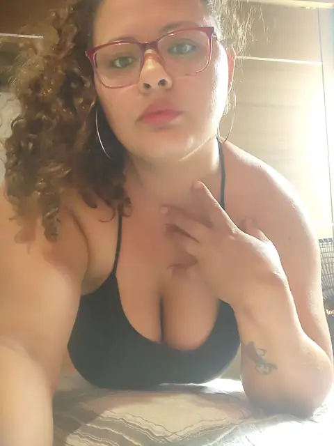 Rafaela curvy on OnlyFans