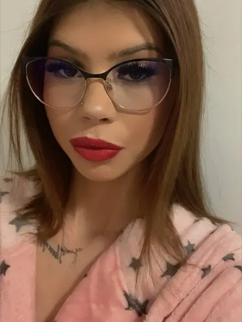 SierraX on OnlyFans