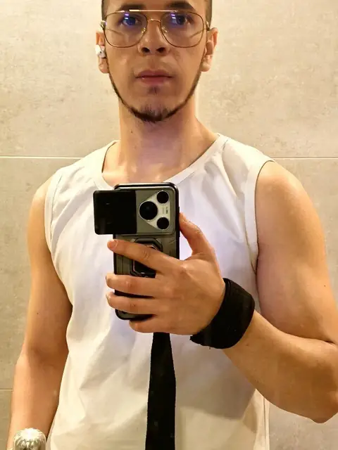 Fullmetal69 on OnlyFans