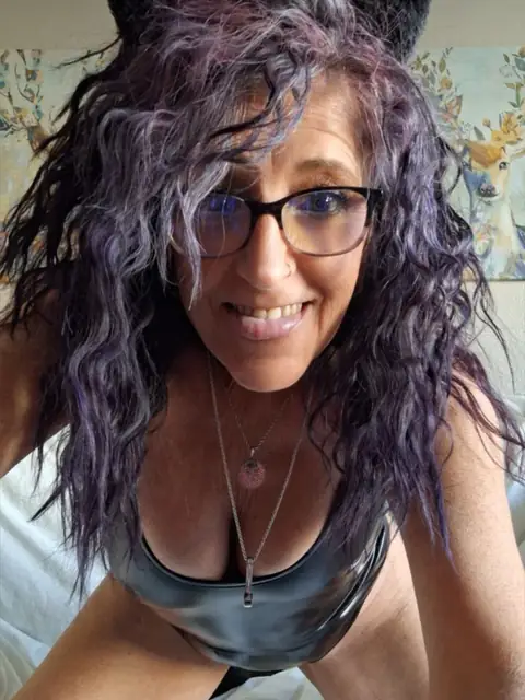 LETS VC!! COUGARSEEKINGCUBVIP on OnlyFans