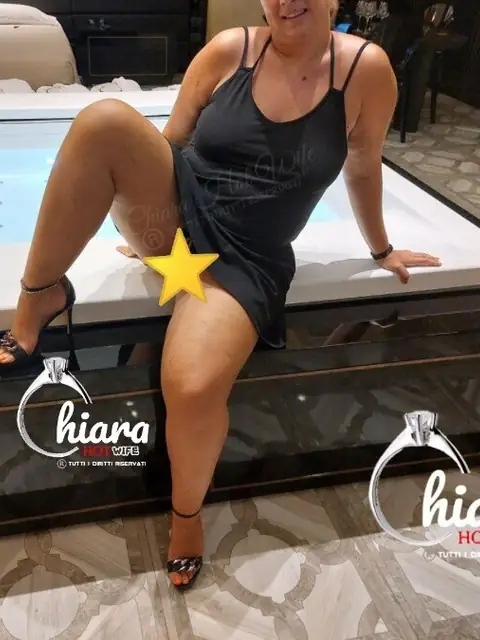 Chiarahotwife OnlyFans profile