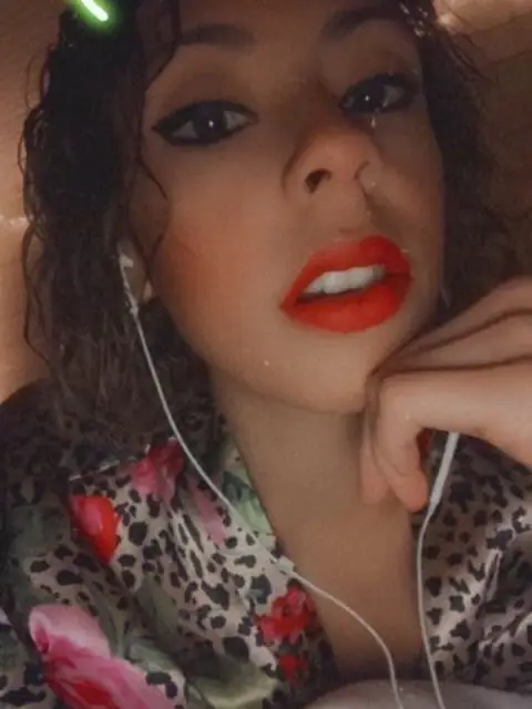 Bronze Goddess2 on OnlyFans
