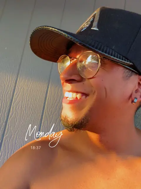 FreFlash on OnlyFans