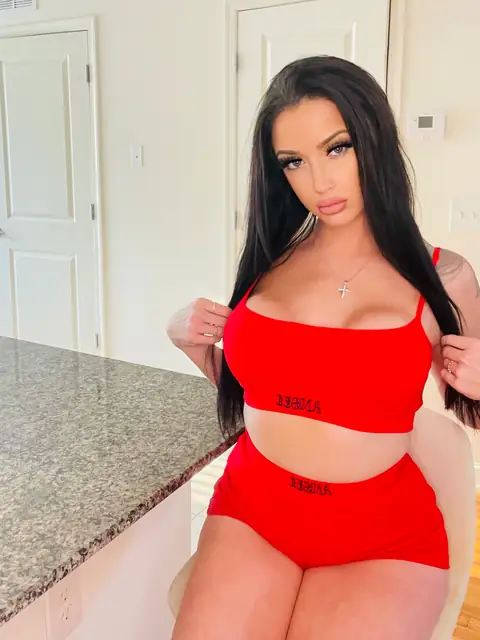 Daniellabella on OnlyFans