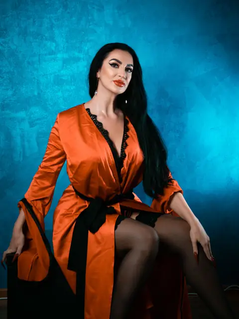 KinkyDomina Long Nails FemDom JOI OnlyFans profile