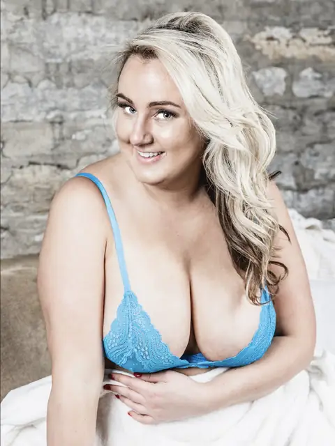 GIRL NEXT DOOR OnlyFans profile