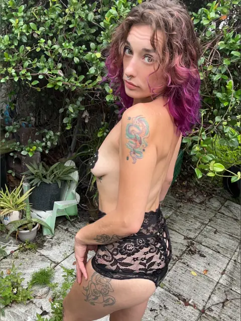 Kay Cuum Monster OnlyFans profile