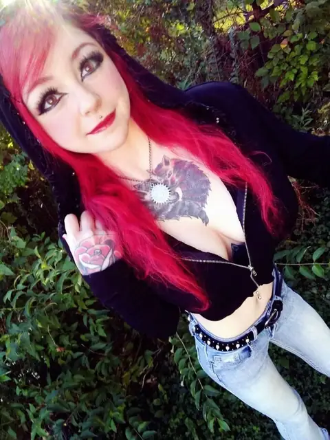 Little Red OnlyFans profile