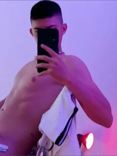 Jhoan Velez Model on OnlyFans
