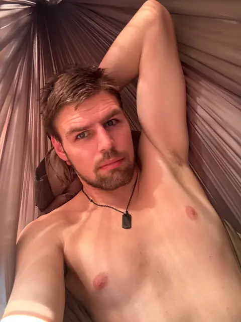 ROBEXXX on OnlyFans