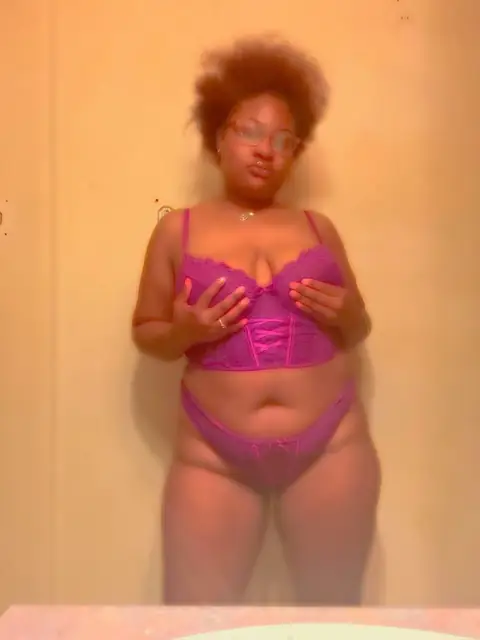YOUR VIRTUAL GIRLFRIEND OnlyFans profile