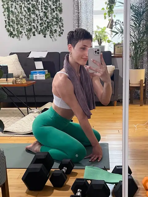 Angel Amour OnlyFans profile