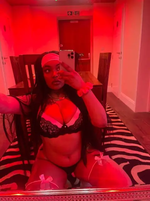 Wetebonykittyy on OnlyFans