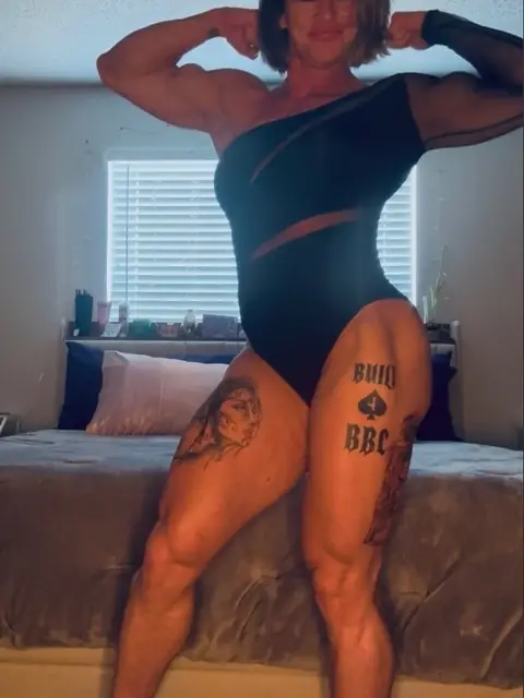 Simone Steele VIP on OnlyFans