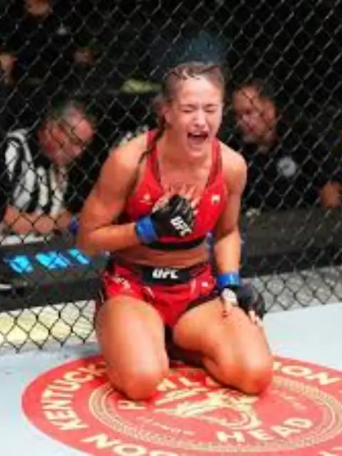 Karolina Kowalkiewicz OnlyFans profile