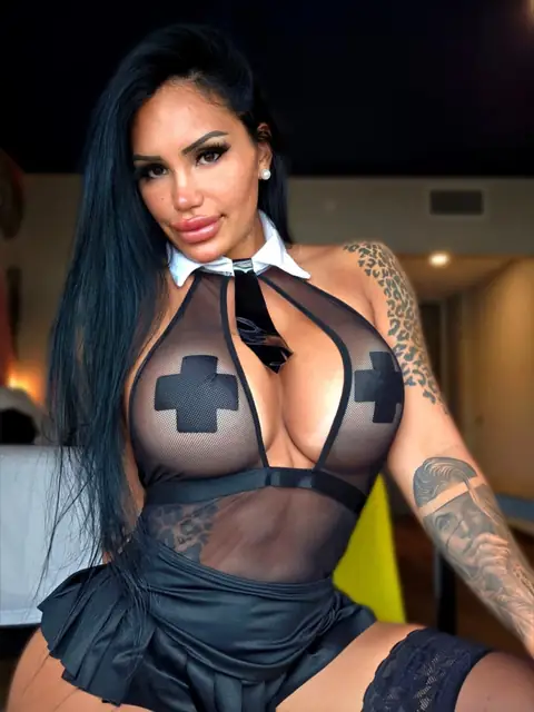 Lola on OnlyFans