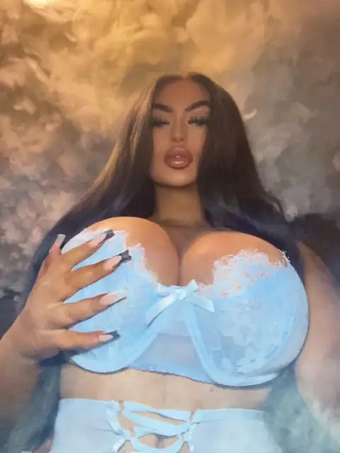 SofyDenton OnlyFans profile