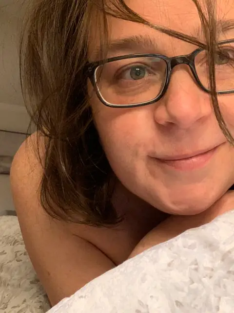 Girl Pondering (Kate) on OnlyFans