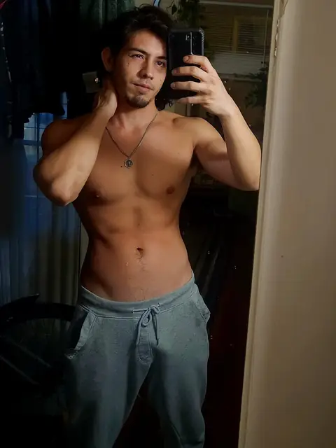 Steven Leon on OnlyFans