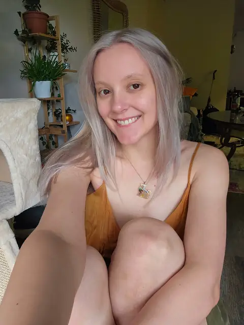 Kali Cox | Au Naturale Nerdy Girlfriend OnlyFans profile