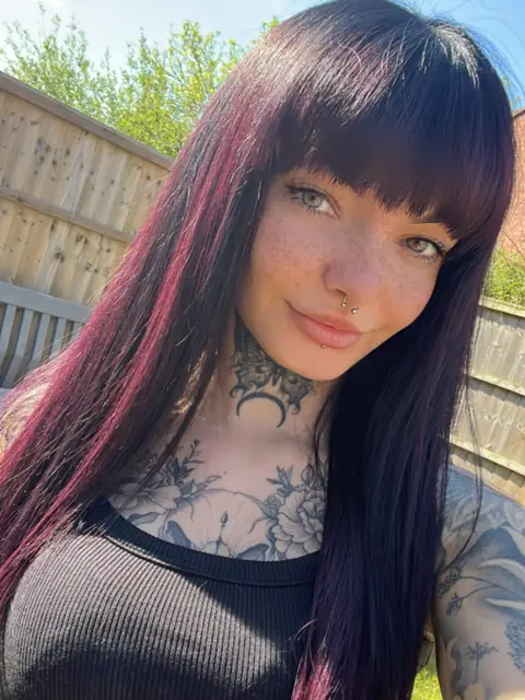Pretty Little Jem VIP on OnlyFans